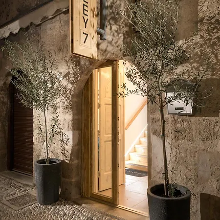 Pensión Alley 7, Old Town 4*