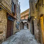 Alley 7, Old Town Rhodes City