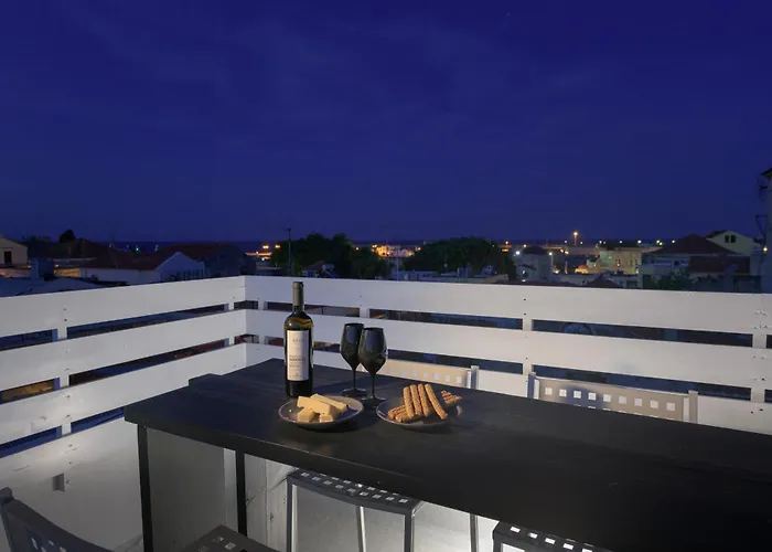 Alley 7, Old Town Konukevi