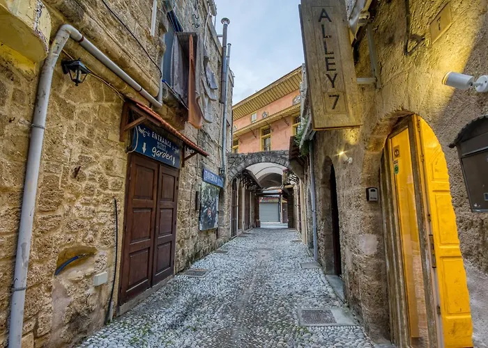 Alley 7, Old Town Rhodes City